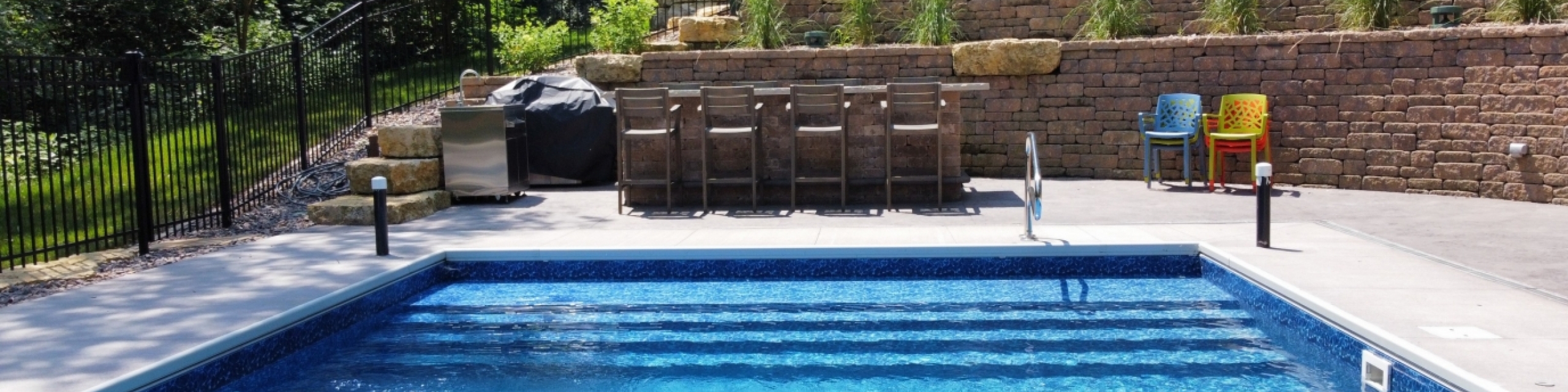 Pool and retaining wall.